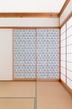 画像をギャラリービューアに読み込む, 波うろこ 空色鼠 (namiuroko) 障子紙
